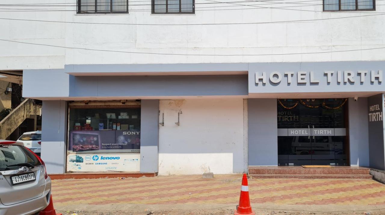 Hotel Tirth Ankleshwar Buitenkant foto